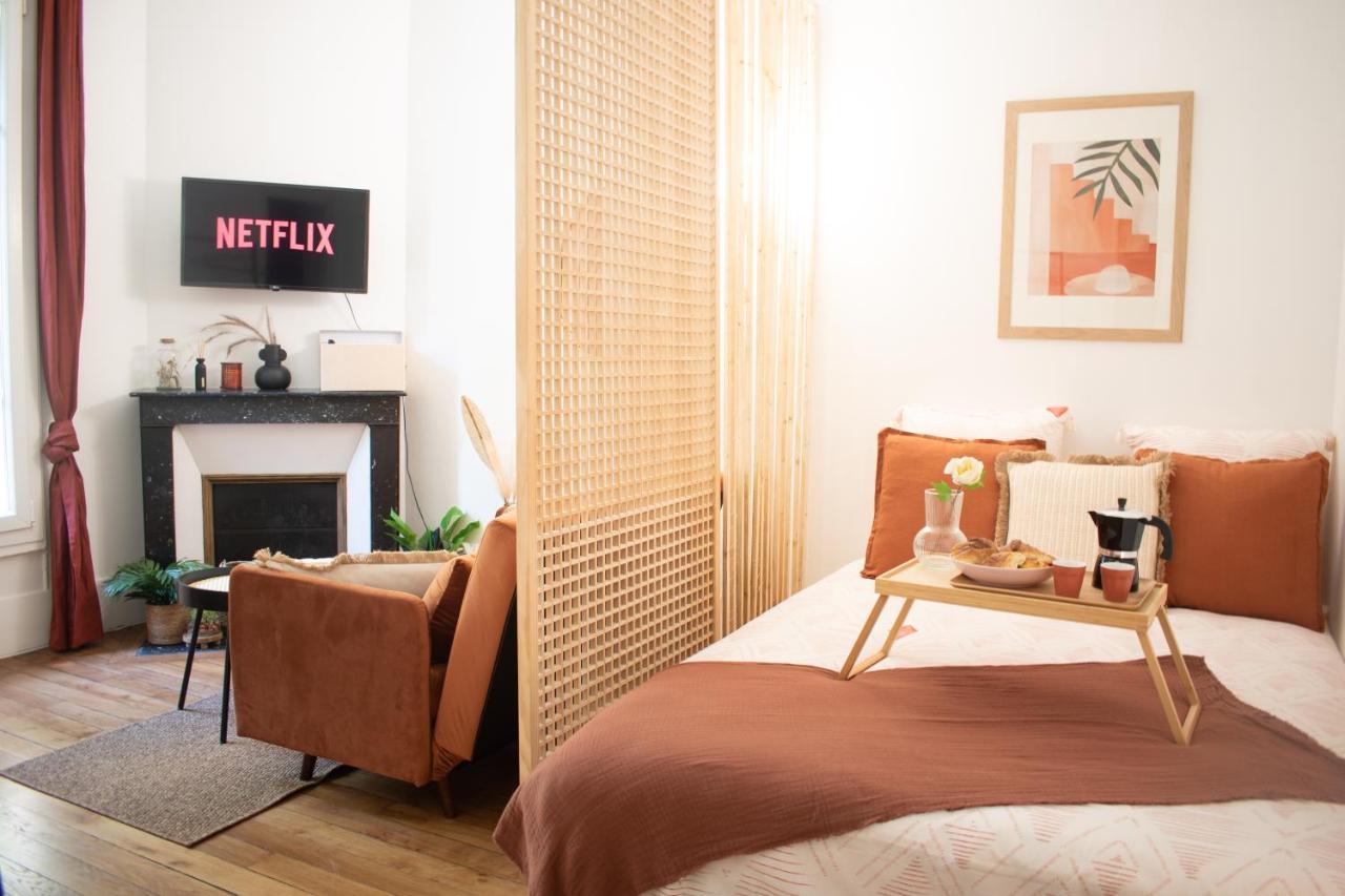 Cosy Et Comfort Studio Equipe A Clichy 5 Min Metro 외부 사진